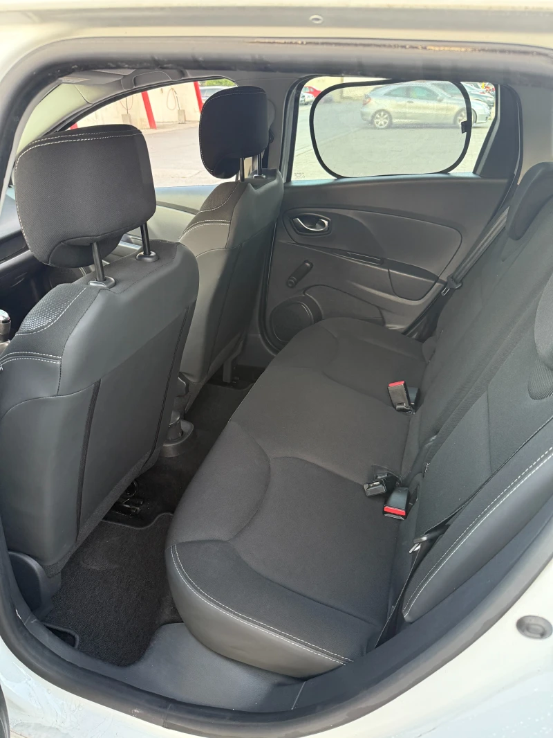 Renault Clio Grandtour TCe 0.9, снимка 12 - Автомобили и джипове - 52530359