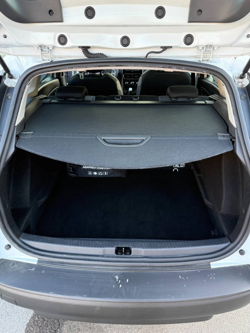 Renault Clio Grandtour TCe 0.9, снимка 14 - Автомобили и джипове - 52530359