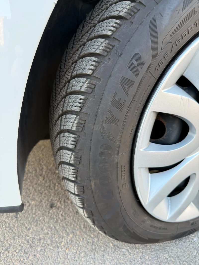 Renault Clio Grandtour TCe 0.9, снимка 15 - Автомобили и джипове - 52530359