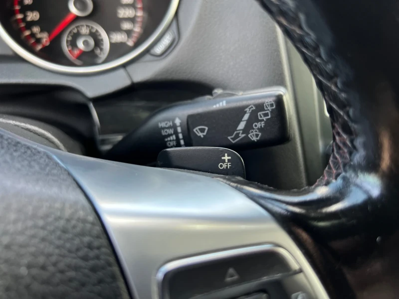 VW Golf 2.0TSi DSG, снимка 12 - Автомобили и джипове - 52345537