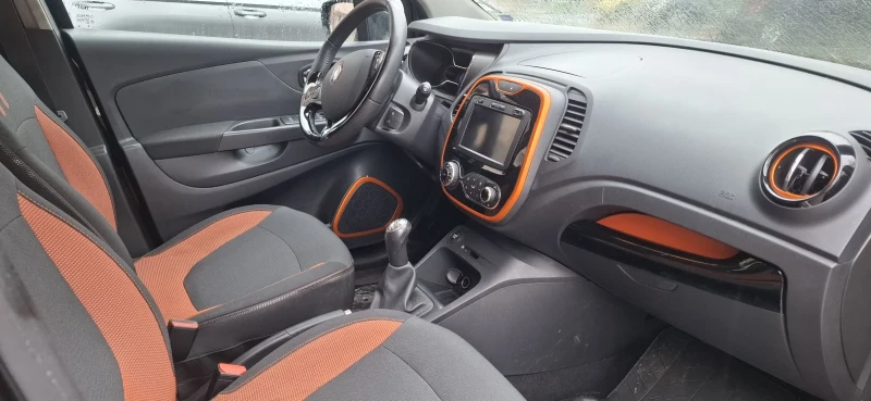 Renault Captur 0, 9 TCe Нов внос Germany, снимка 10 - Автомобили и джипове - 51886985