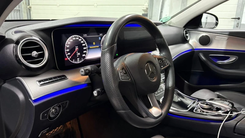 Mercedes-Benz E 220 AMG//9Gtronic/camera/ parkira sama , снимка 10 - Автомобили и джипове - 53048991