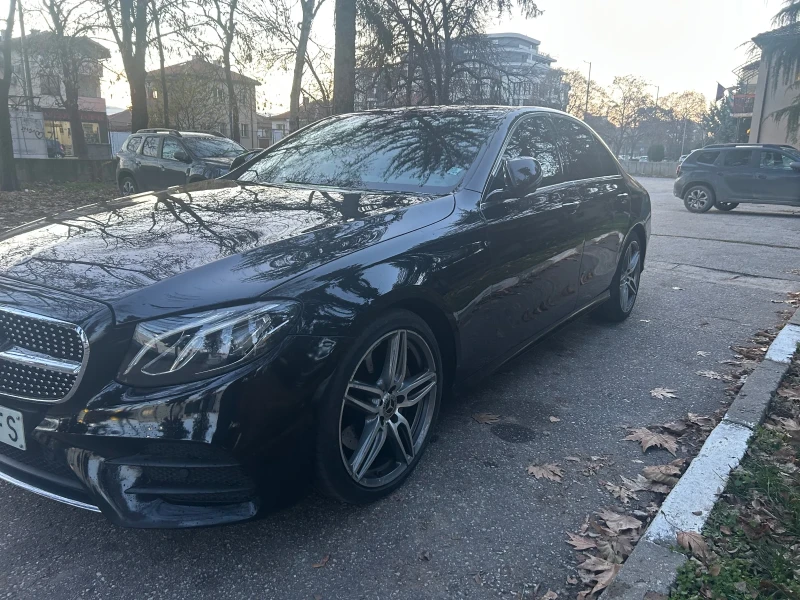 Mercedes-Benz E 220 AMG/Panorama/9Gtronic/cameri 360* , снимка 4 - Автомобили и джипове - 52908009