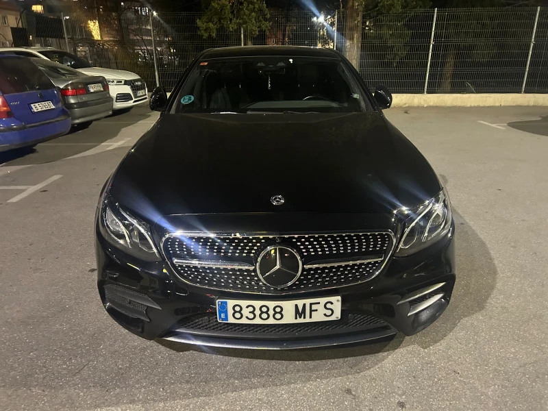 Mercedes-Benz E 220 AMG/Panorama/9Gtronic/cameri 360* 