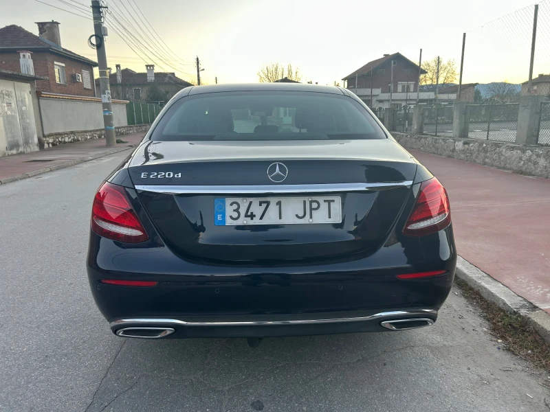 Mercedes-Benz E 220 AMG//9Gtronic/camera/ parkira sama , снимка 4 - Автомобили и джипове - 53048991