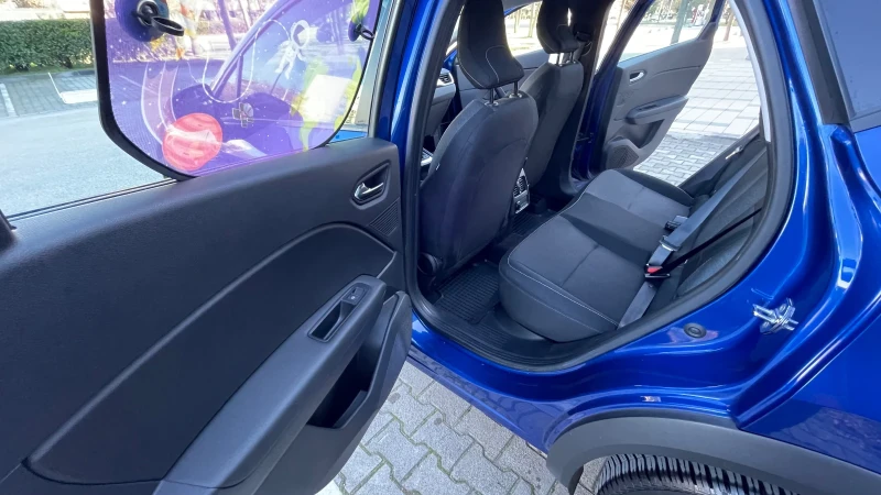 Renault Captur 2 1.3, снимка 11 - Автомобили и джипове - 53059631