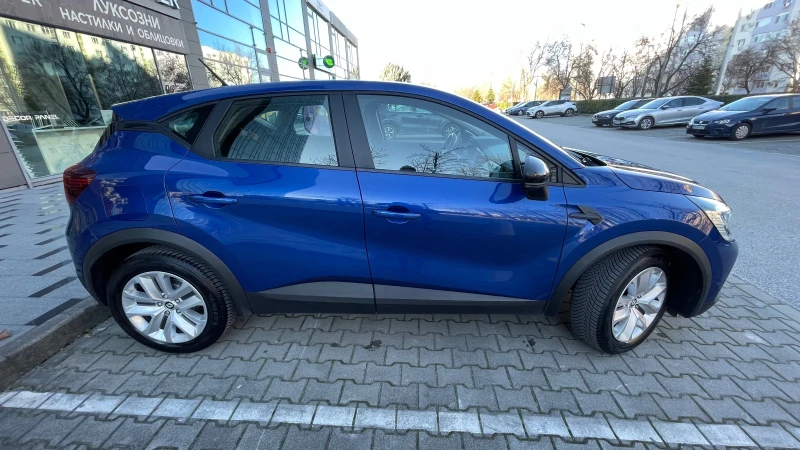 Renault Captur 2 1.3, снимка 2 - Автомобили и джипове - 53059631