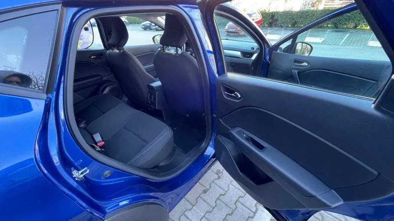 Renault Captur 2 1.3, снимка 9 - Автомобили и джипове - 53059631