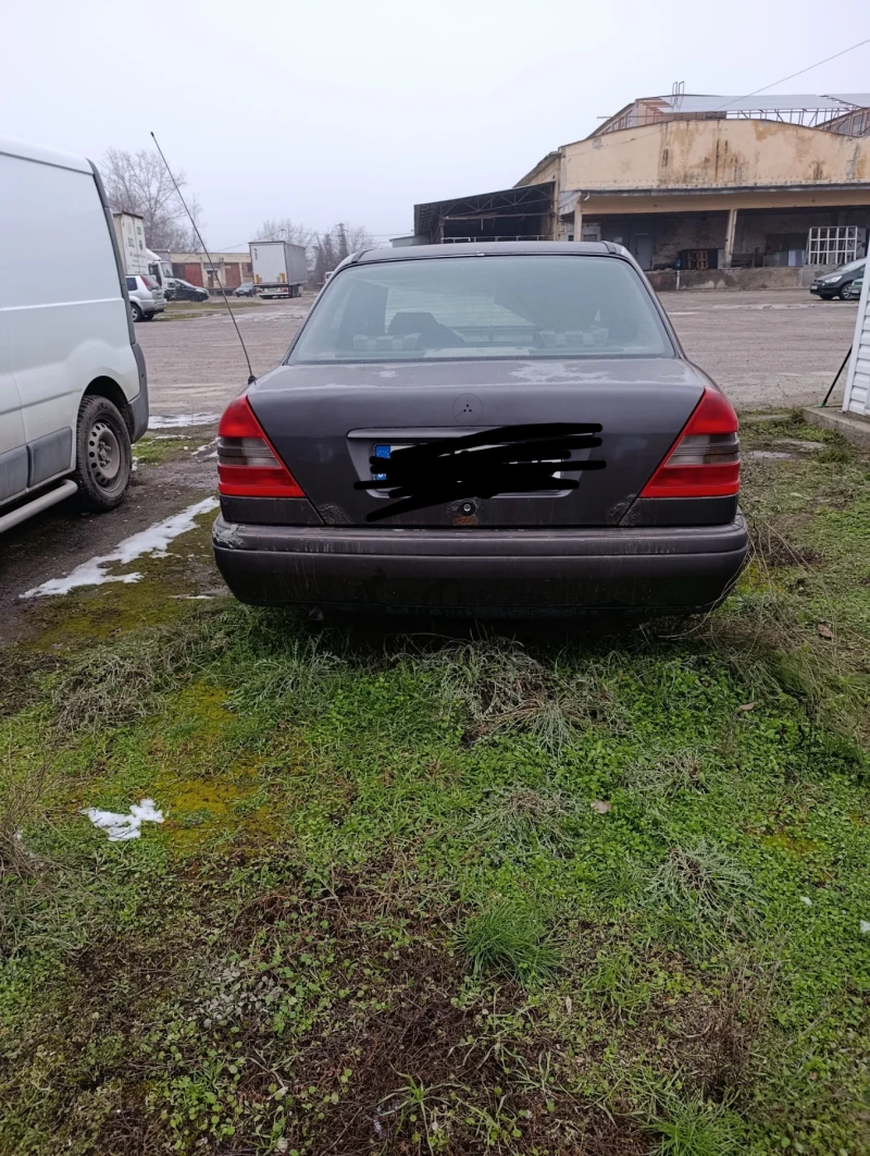 Mercedes-Benz C 180, снимка 3 - Автомобили и джипове - 53236945