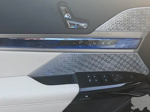 BMW 740 d xDrive = M-Sport = Гаранция, снимка 5 - Автомобили и джипове - 53856781