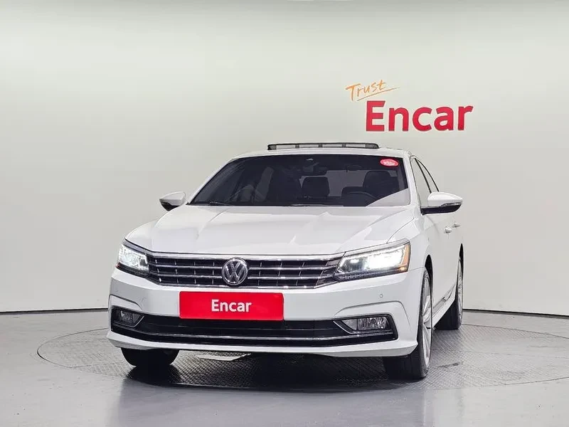VW Passat 2.0 TSI, снимка 3 - Автомобили и джипове - 56324974