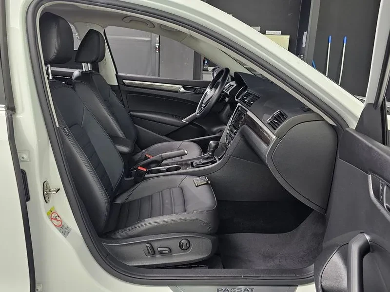 VW Passat 2.0 TSI, снимка 12 - Автомобили и джипове - 56324974
