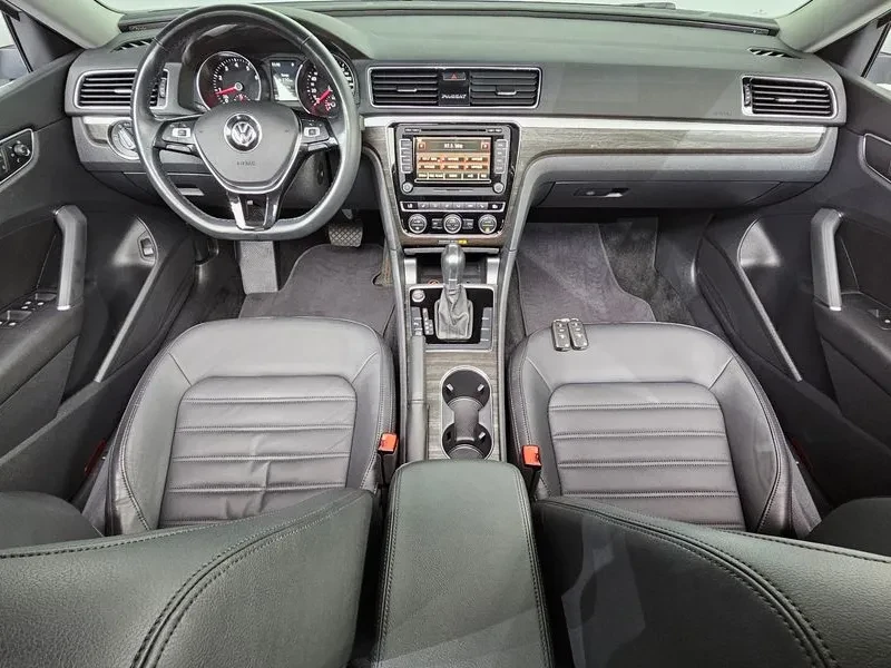 VW Passat 2.0 TSI, снимка 7 - Автомобили и джипове - 56324974