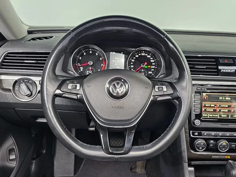 VW Passat 2.0 TSI, снимка 17 - Автомобили и джипове - 56324974