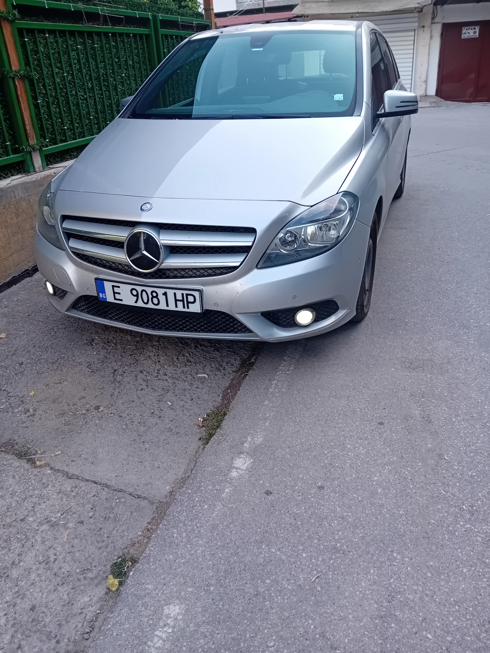 Mercedes-Benz B 180, снимка 1