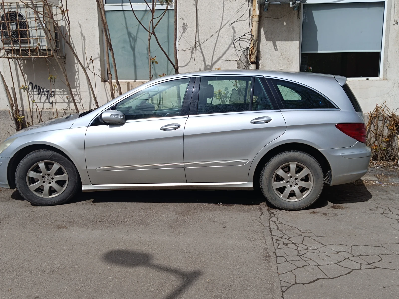 Mercedes-Benz R 320  - изображение 3