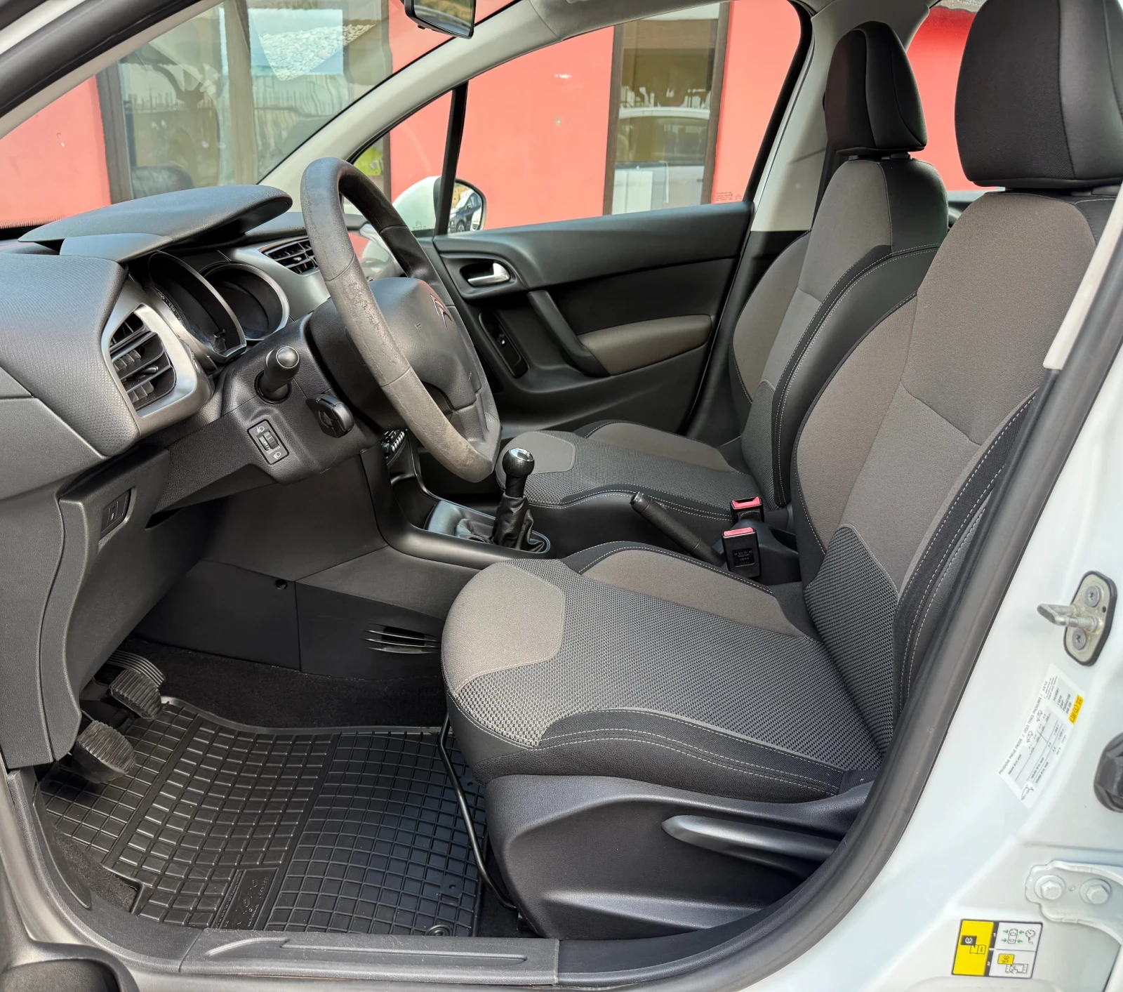 Citroen C3 1.6HDi EURO 6B! * LED* 88 000! ! | Mobile.bg   11