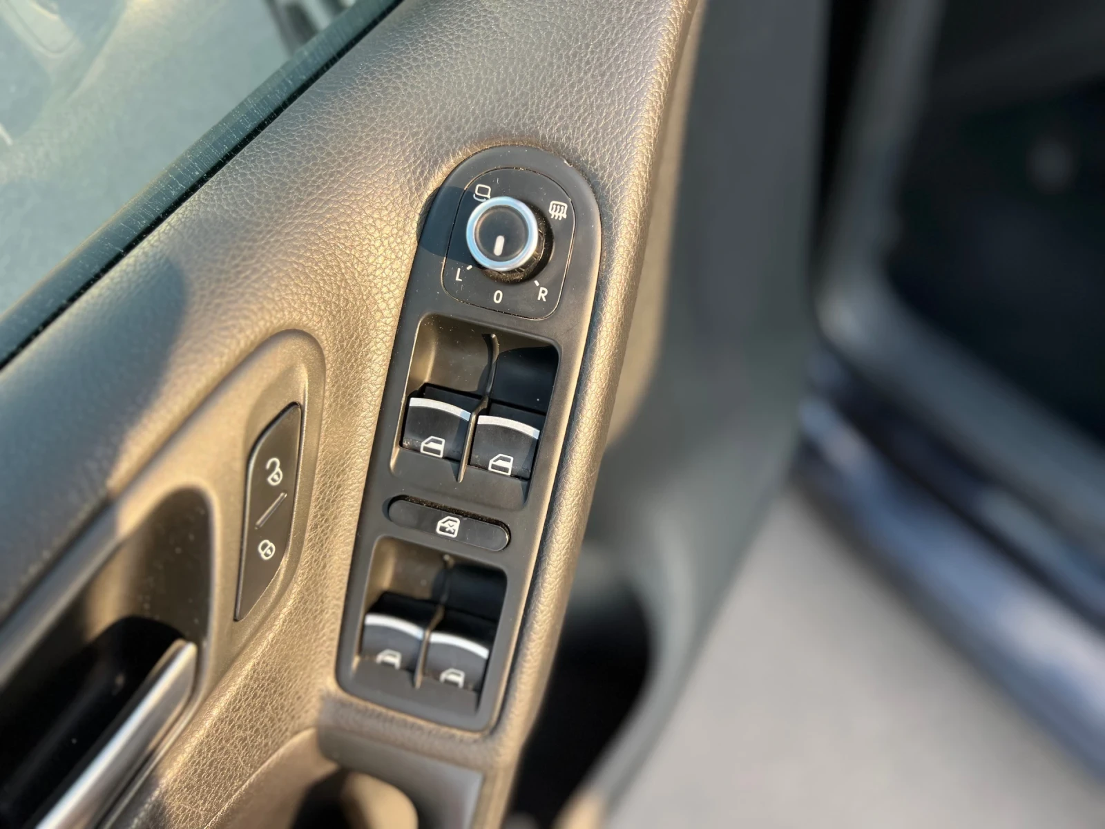 VW Golf 2.0TSi DSG | Mobile.bg � ����������� 11