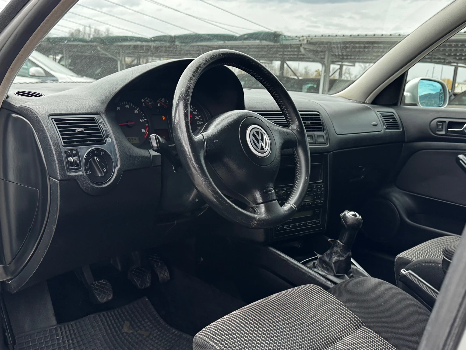 VW Golf 1.6i ИТАЛИЯ - изображение 5