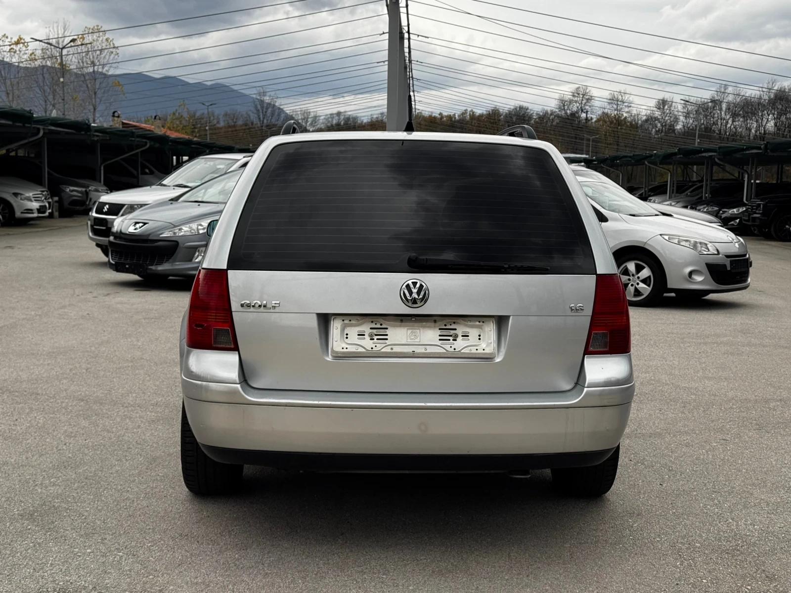 VW Golf 1.6i ИТАЛИЯ - изображение 10