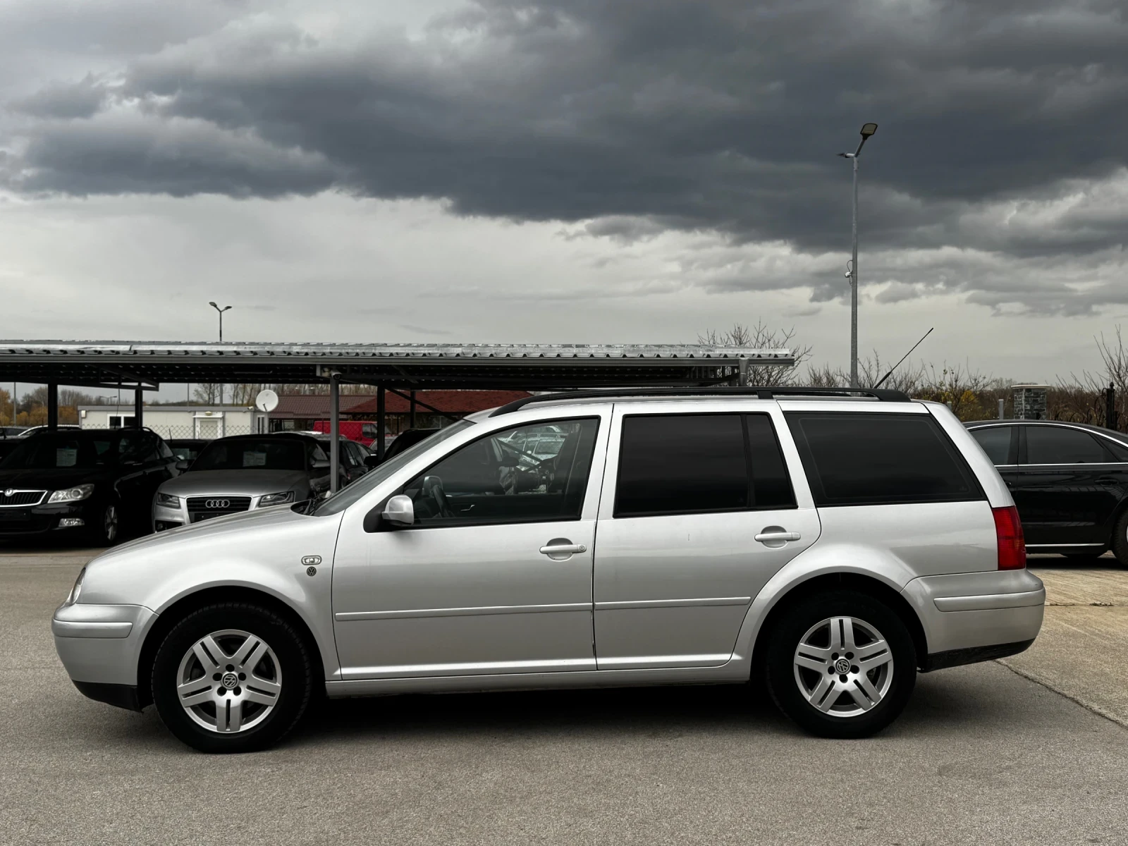 VW Golf 1.6i ИТАЛИЯ - изображение 2