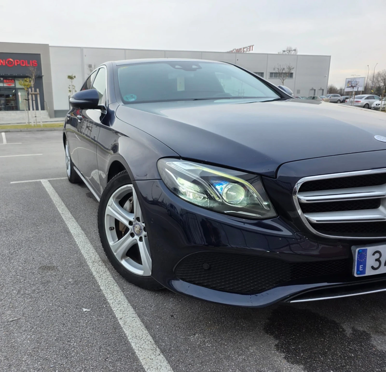 Mercedes-Benz E 220 Digital//9Gtronic/360 kameri/ parkira sama  - изображение 3