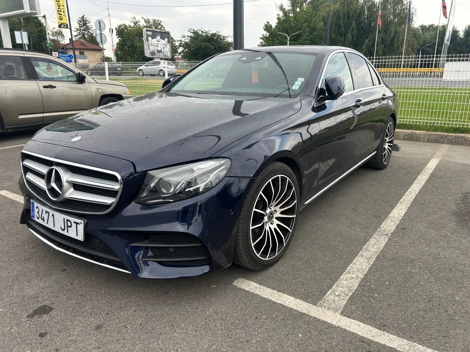 Mercedes-Benz E 220 AMG/Digital//9Gtronic/360 kameri/ самопаркиране , снимка 2 - Автомобили и джипове - 55673811