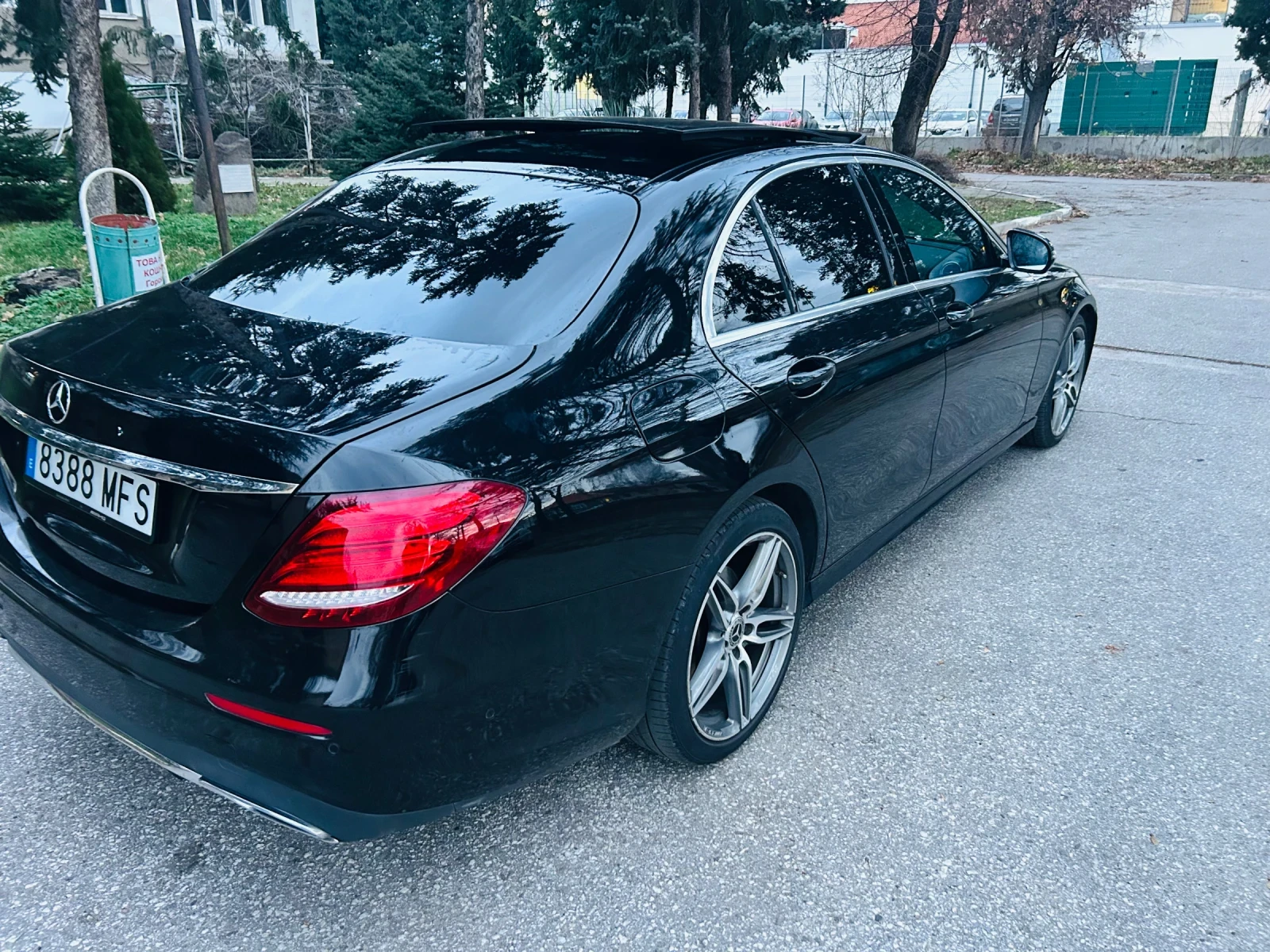 Mercedes-Benz E 220 AMG/Panorama/9Gtronic/cameri 360*  - изображение 4