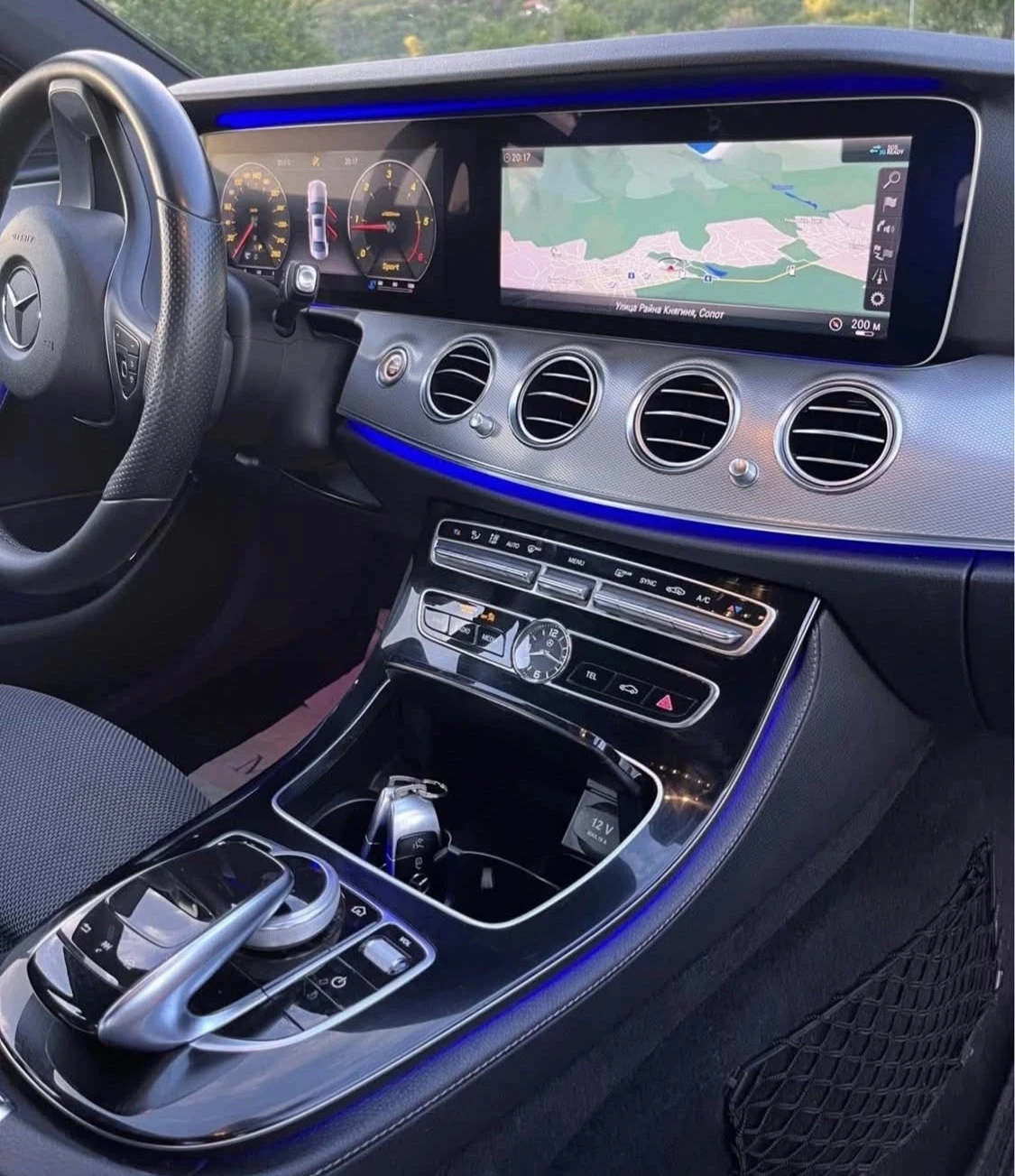 Mercedes-Benz E 220 Digital//9Gtronic/360 kameri/ самопаркиране , снимка 10 - Автомобили и джипове - 54887595