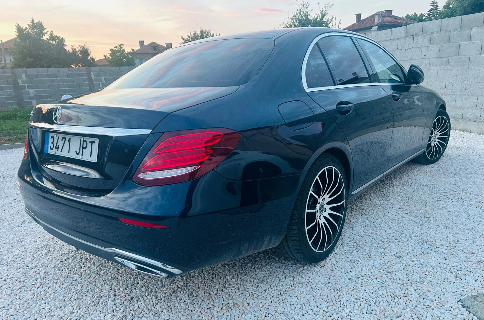 Mercedes-Benz E 220 Digital//9Gtronic/360 kameri/ самопаркиране , снимка 5 - Автомобили и джипове - 54887595