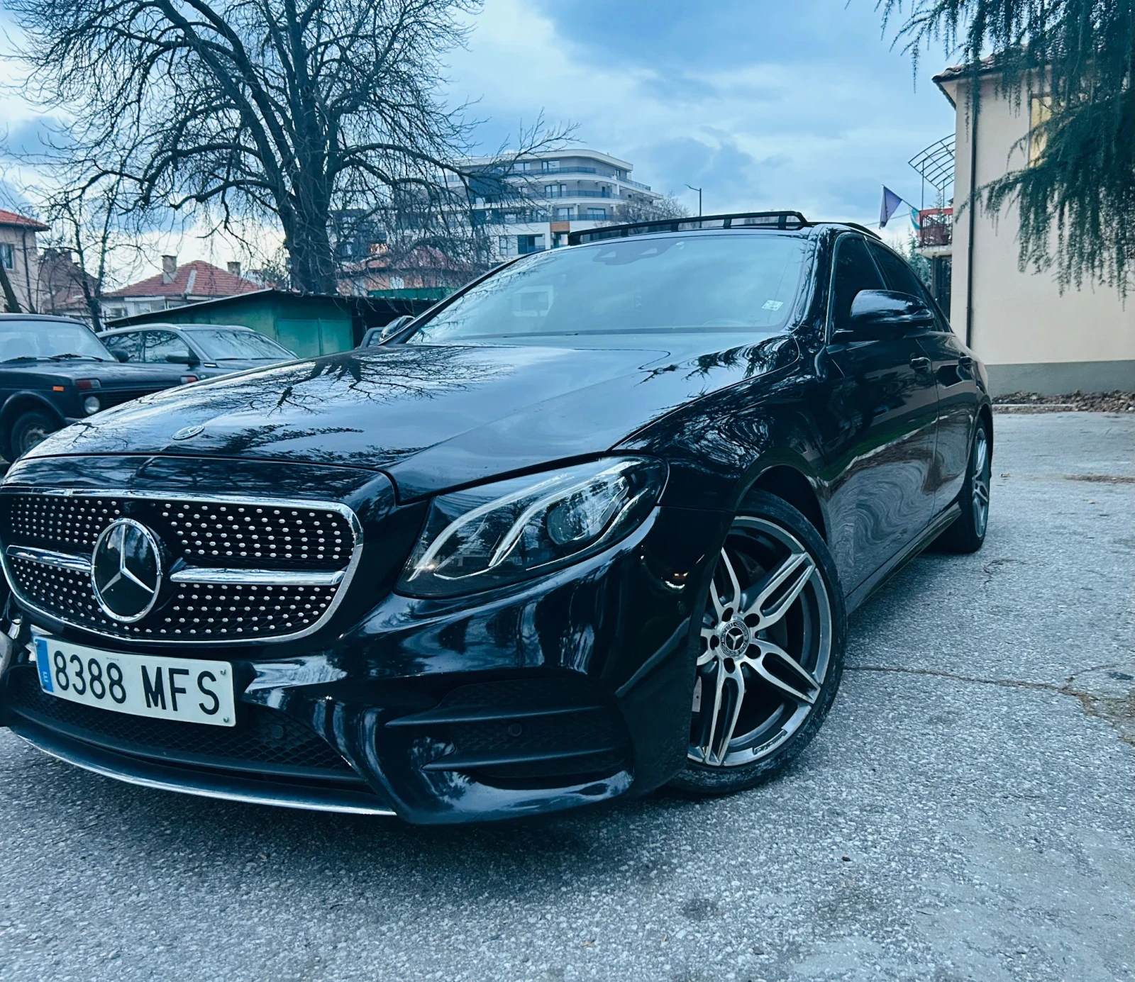 Mercedes-Benz E 220 AMG/Panorama/9Gtronic/cameri 360*  - изображение 2