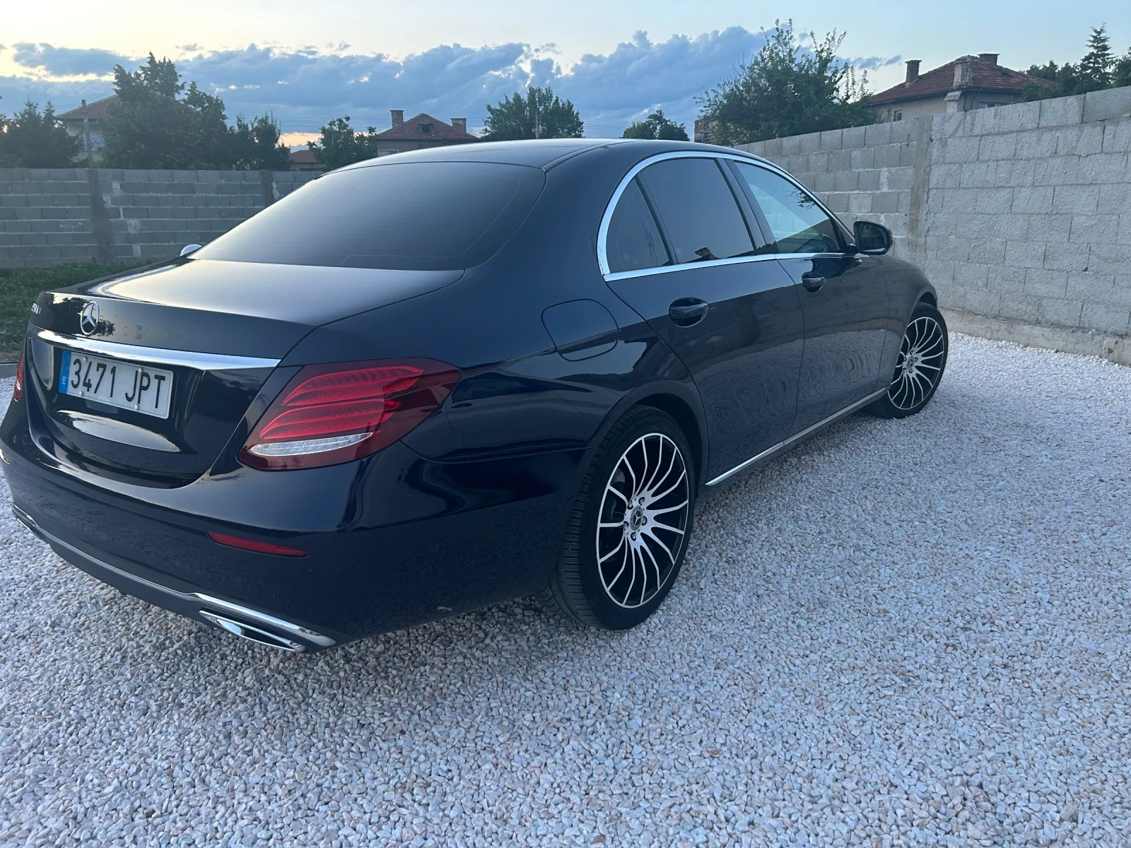 Mercedes-Benz E 220 Digital//9Gtronic/360 kameri/ самопаркиране , снимка 7 - Автомобили и джипове - 54979921