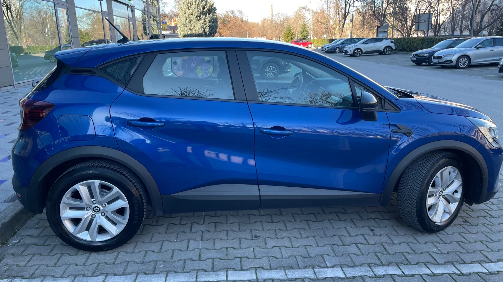 Renault Captur 2 1.32, снимка 6 - Автомобили и джипове - 53877675