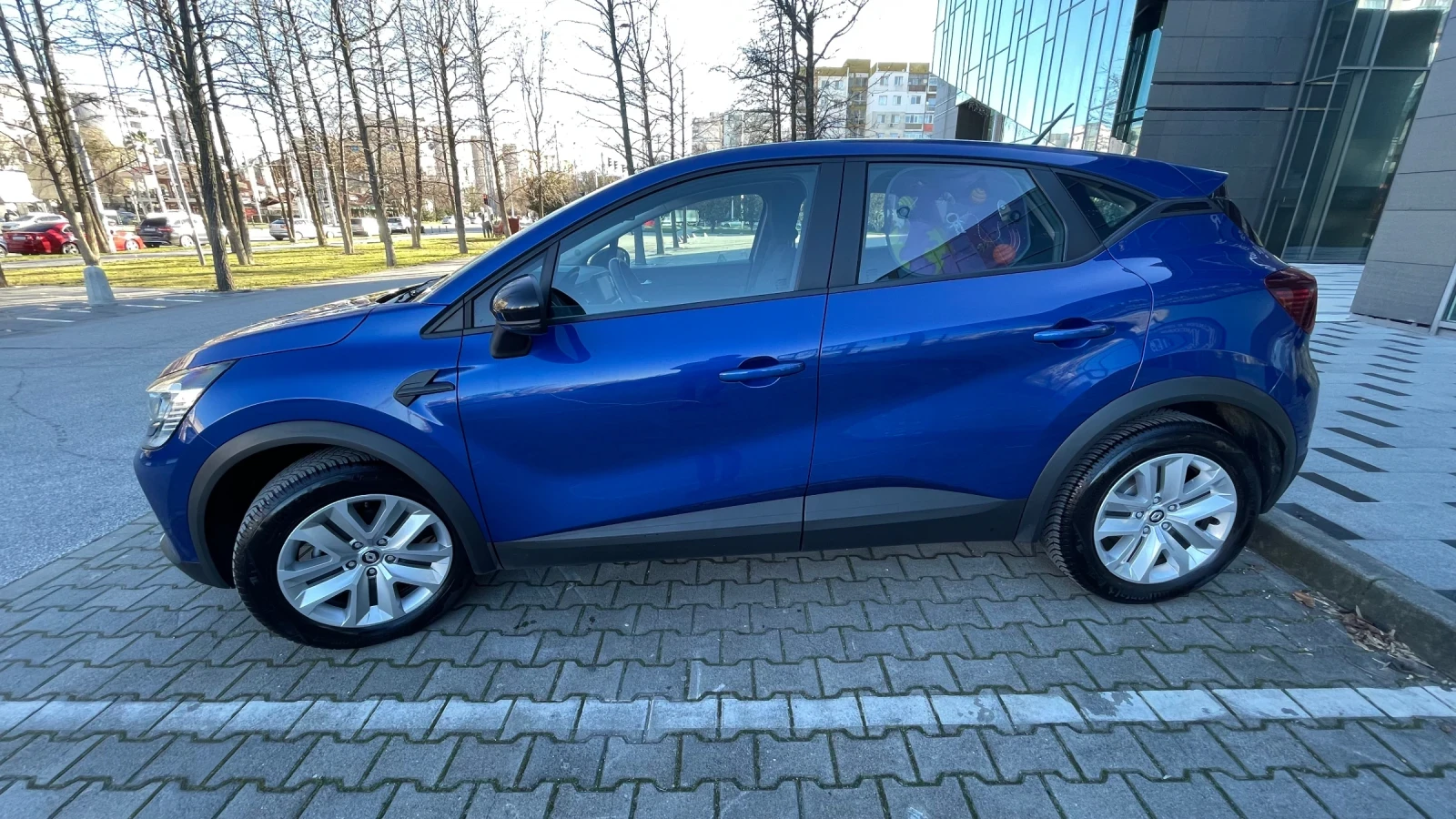 Renault Captur 2 1.32, снимка 2 - Автомобили и джипове - 53877675