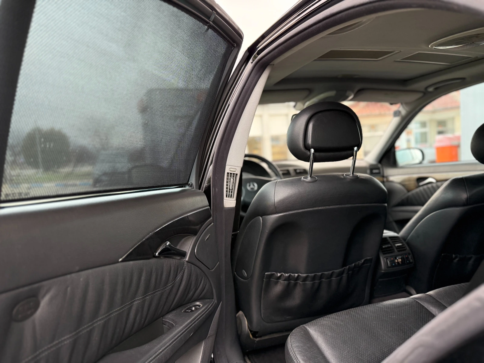 Mercedes-Benz E 320 AMG/Distronic/HarmanKardon - изображение 10