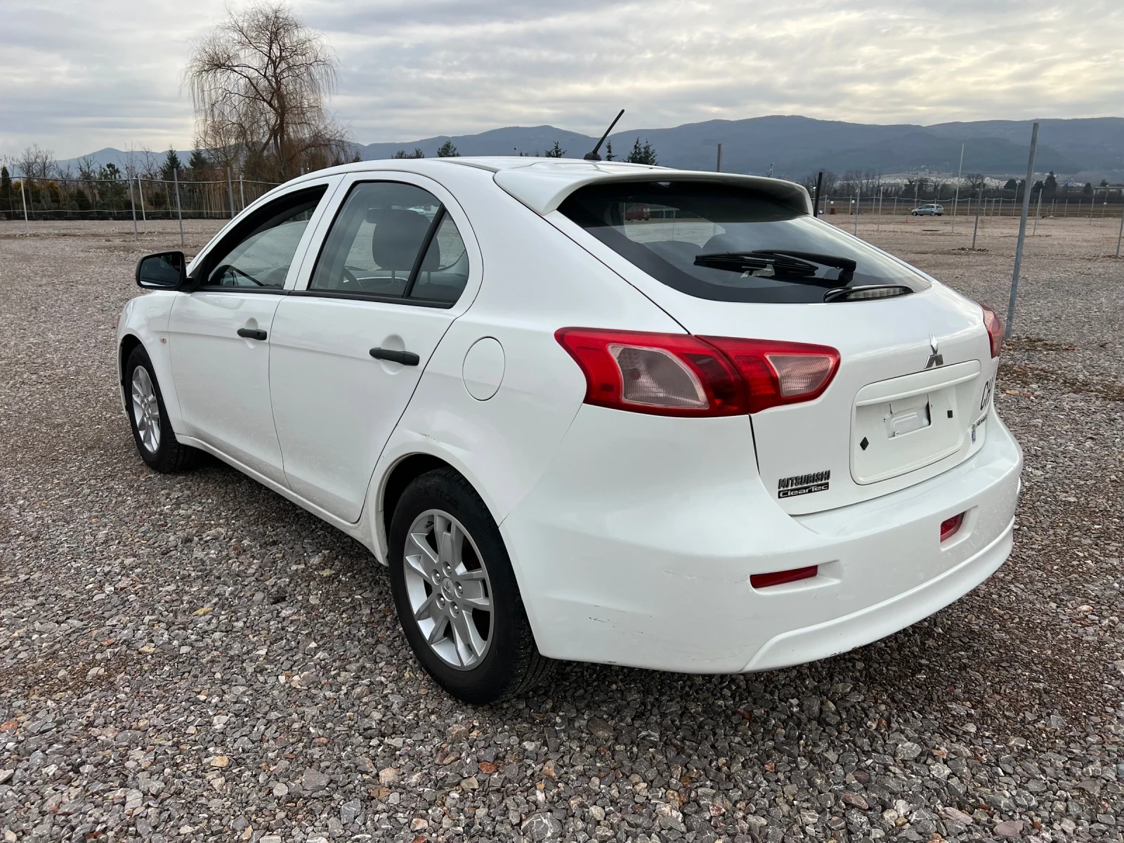Mitsubishi Lancer 1.6 i Schweiz - изображение 8