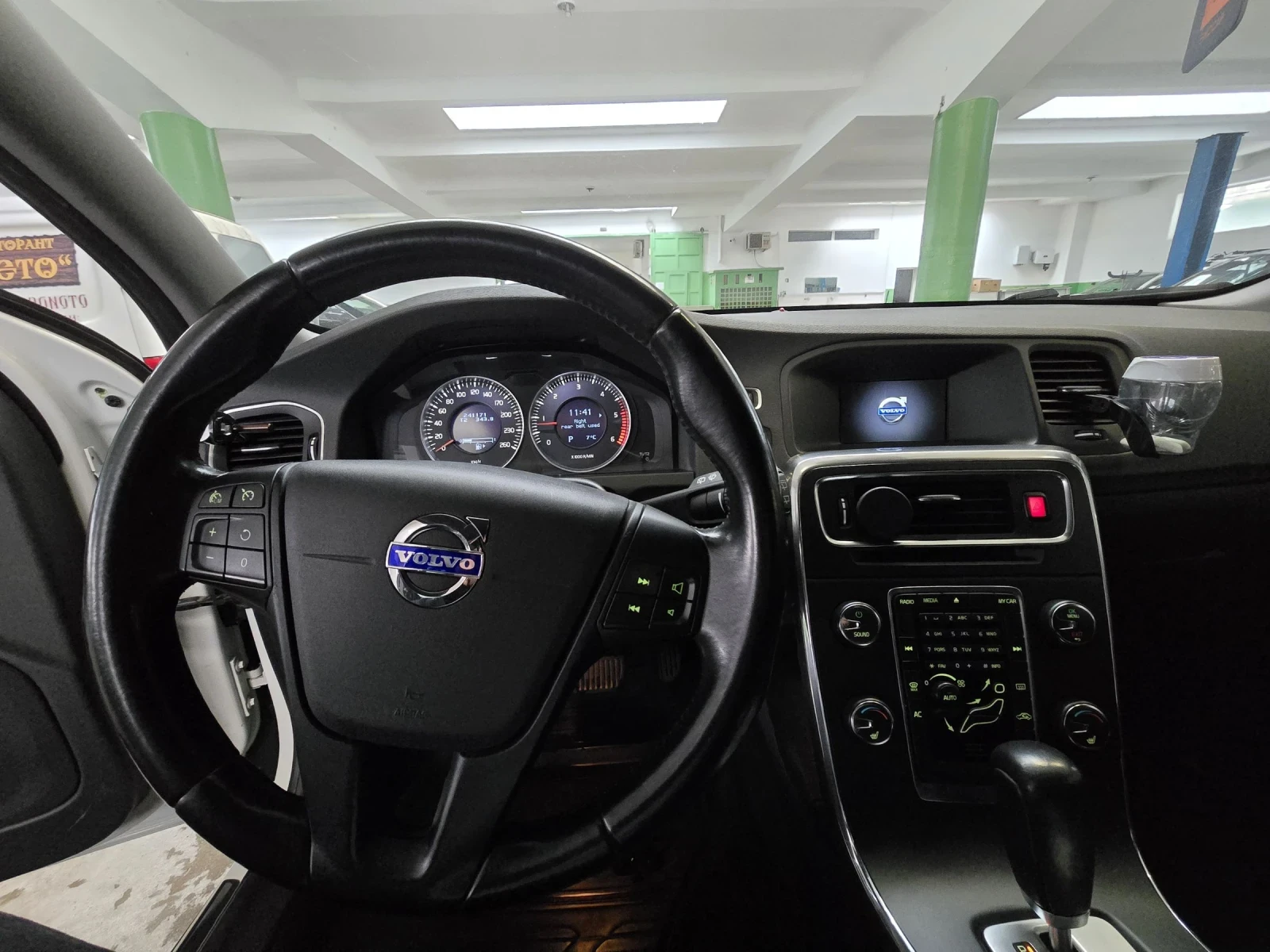 Volvo V60  - изображение 5