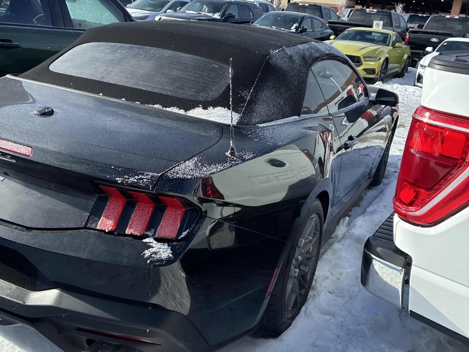 Ford Mustang GT Premium - изображение 6