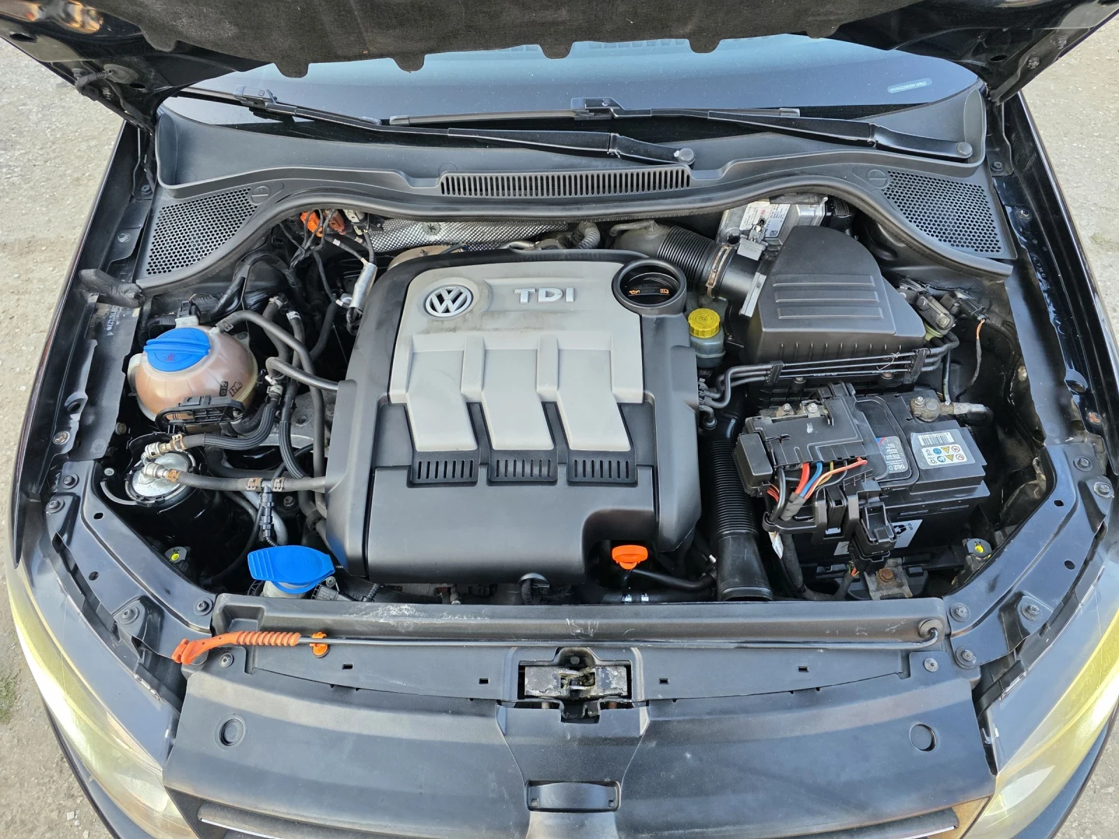 VW Polo 1.2 TDI | 75кс | Климатик | Регистрирано , снимка 17 - Автомобили и джипове - 53826363