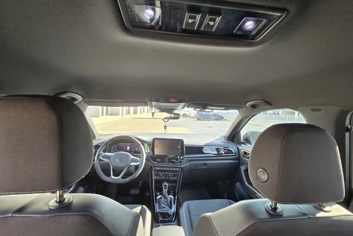 VW T-Roc 1.5 TSI, снимка 11 - Автомобили и джипове - 53942644