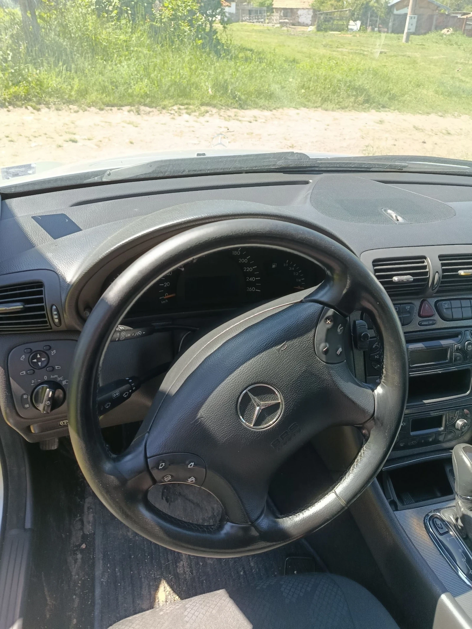 Mercedes-Benz C 220 Avantgarde, снимка 11 - Автомобили и джипове - 54604066