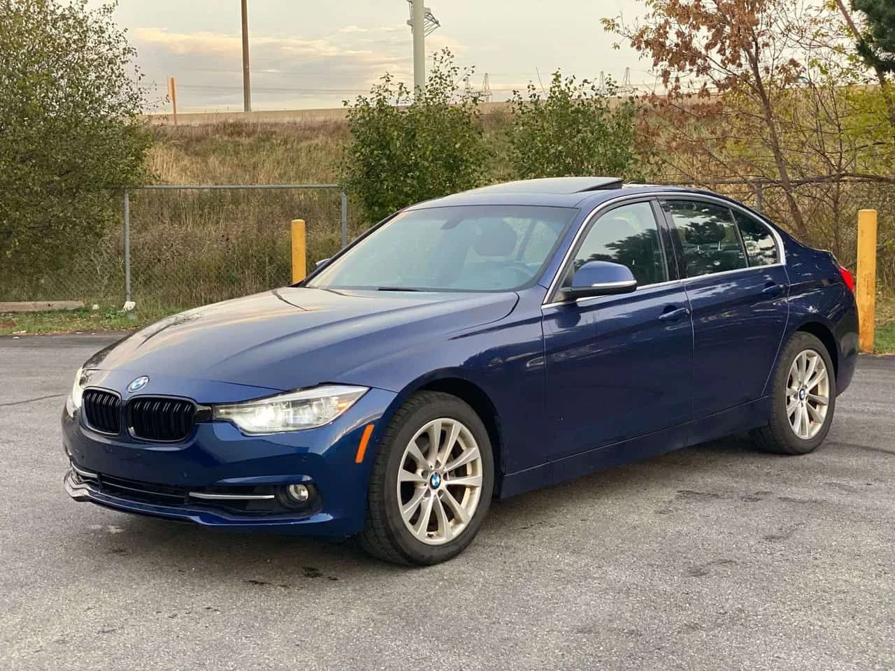 BMW 330 * xDrive * CARFAX * ���� �� �� | Mobile.bg � ����������� 1
