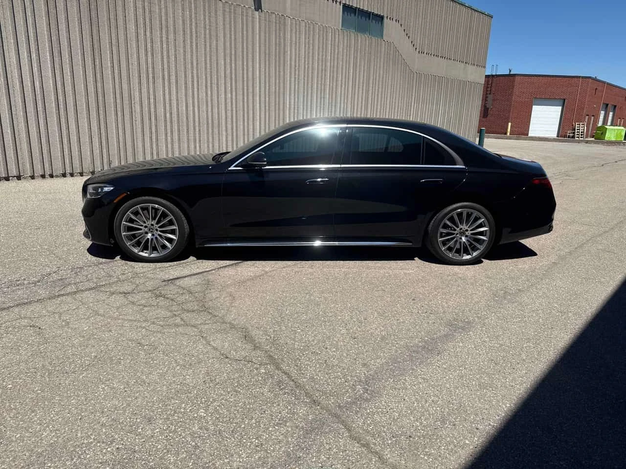 Mercedes-Benz S 580 | DISTR| 360| HUD| BURMESTER| PANO| CARFAX, снимка 3 - Автомобили и джипове - 54643578