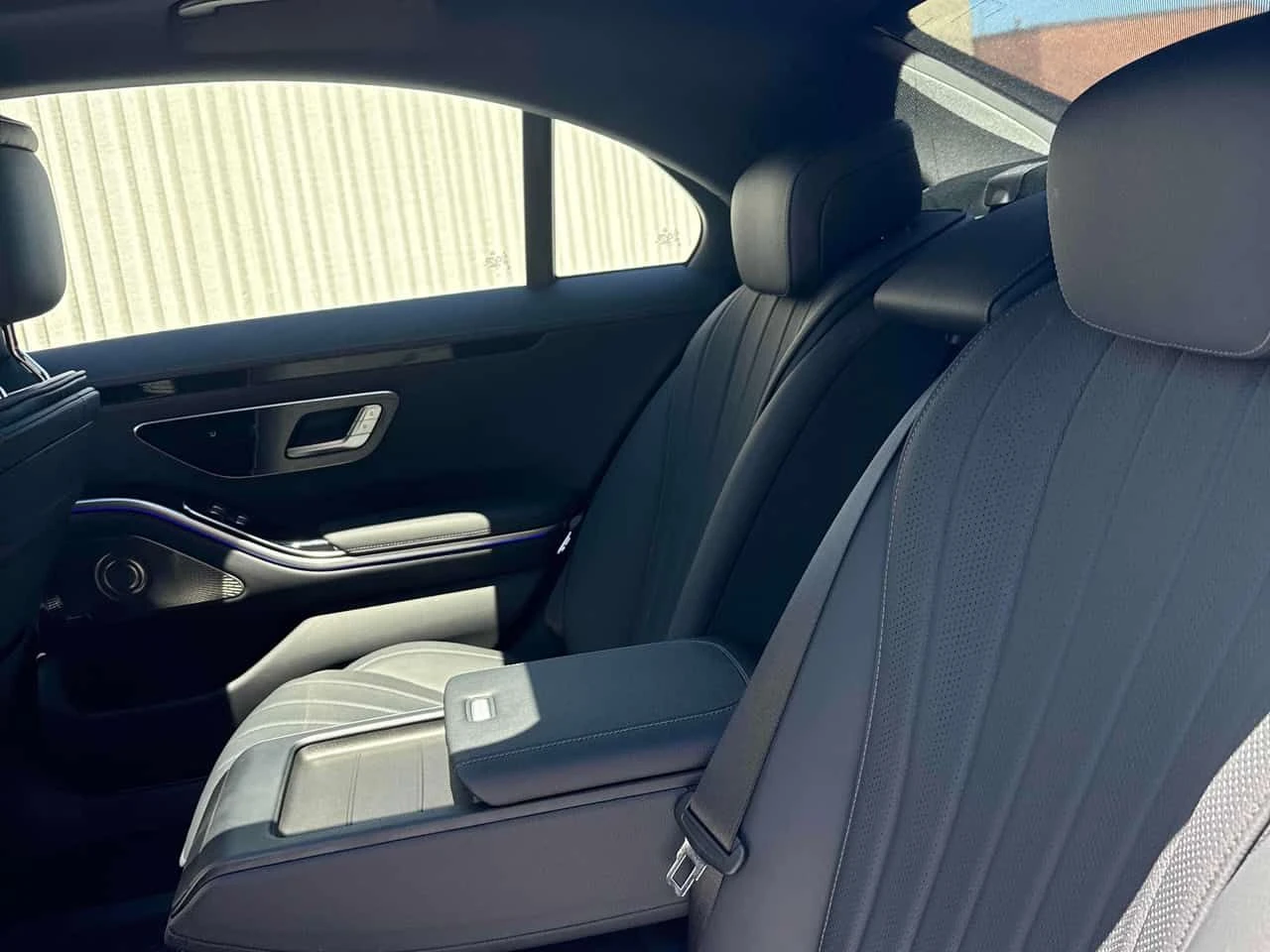 Mercedes-Benz S 580 | DISTR| 360| HUD| BURMESTER| PANO| CARFAX, снимка 13 - Автомобили и джипове - 54643578