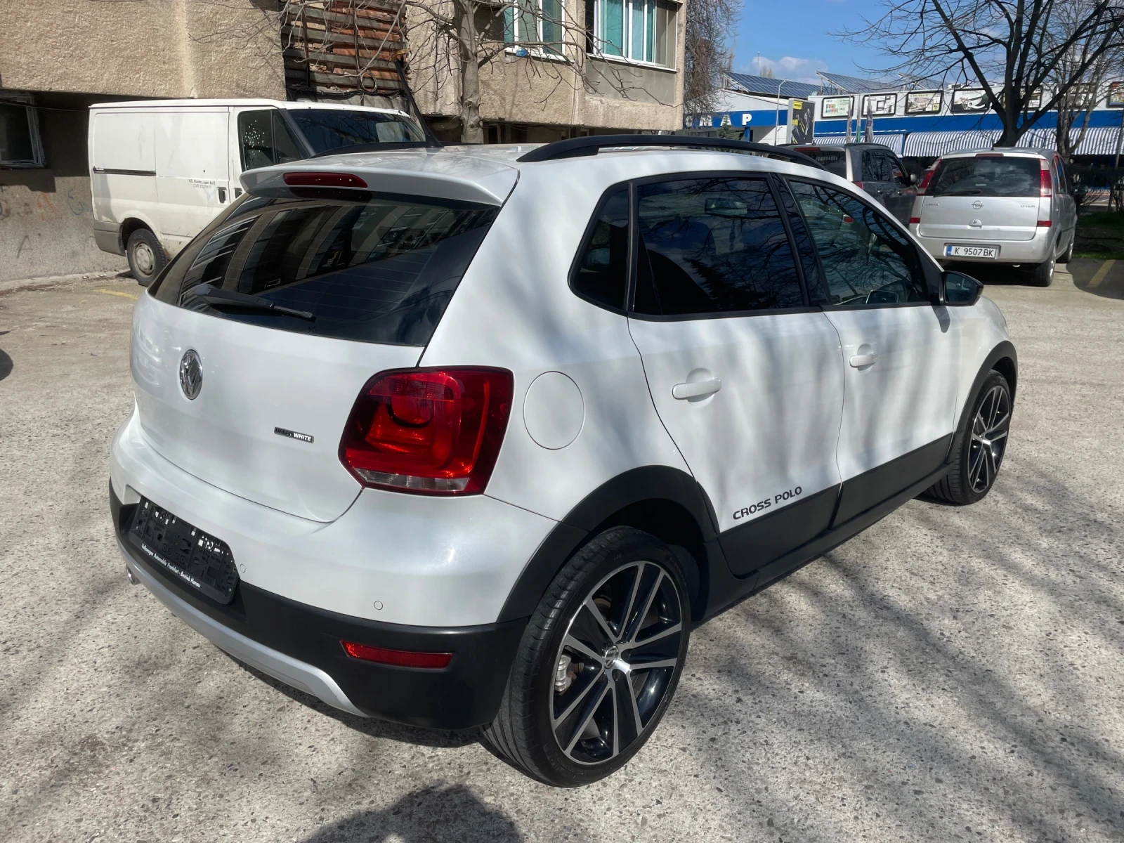 VW Polo CROSS 1.6TDi, снимка 2 - Автомобили и джипове - 54918082