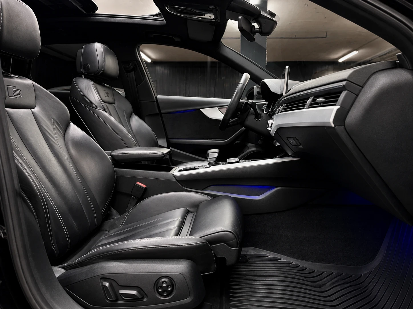 Audi A4 3XSLINE :: DISTRONIK::PANORAMA::DIGITAL::AMBIENTE:, снимка 11 - Автомобили и джипове - 55607230