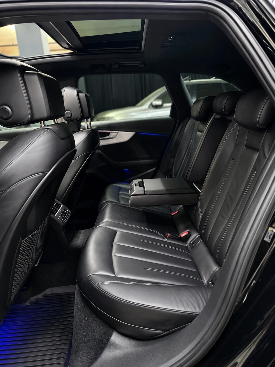 Audi A4 3XSLINE :: DISTRONIK::PANORAMA::DIGITAL::AMBIENTE:, снимка 12 - Автомобили и джипове - 55607230