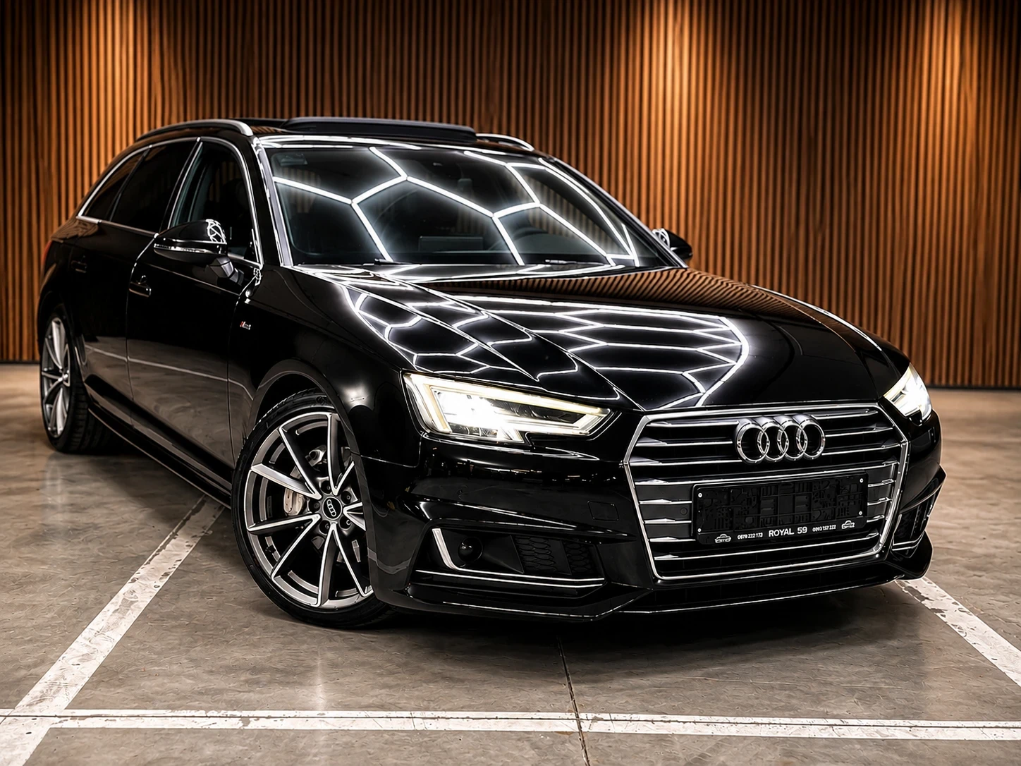 Audi A4 3XSLINE :: DISTRONIK::PANORAMA::DIGITAL::AMBIENTE: