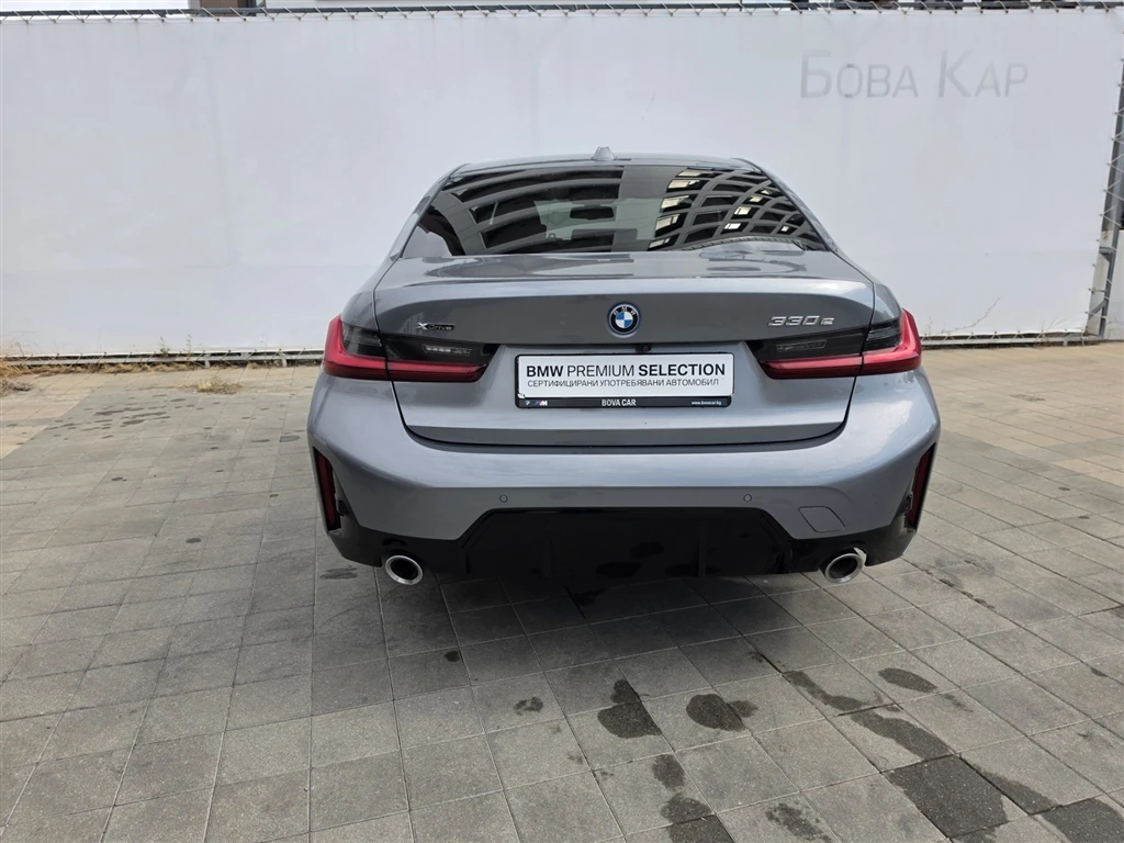 BMW 330 xDrive Sedan (MX), снимка 11 - Автомобили и джипове - 55816840