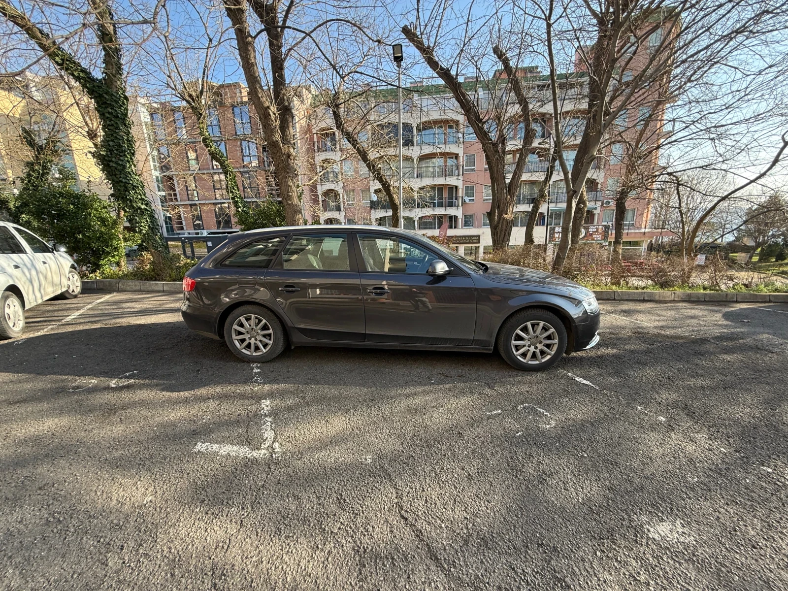 Audi A4 Avant, снимка 3 - Автомобили и джипове - 56200401